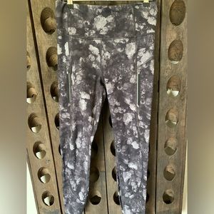 Athleta Rainier Printed tights-SMALL